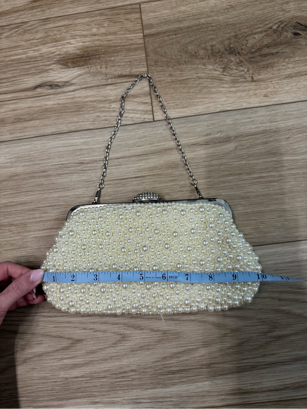 Pearl Clutch Bag - Picture 3 of 6
